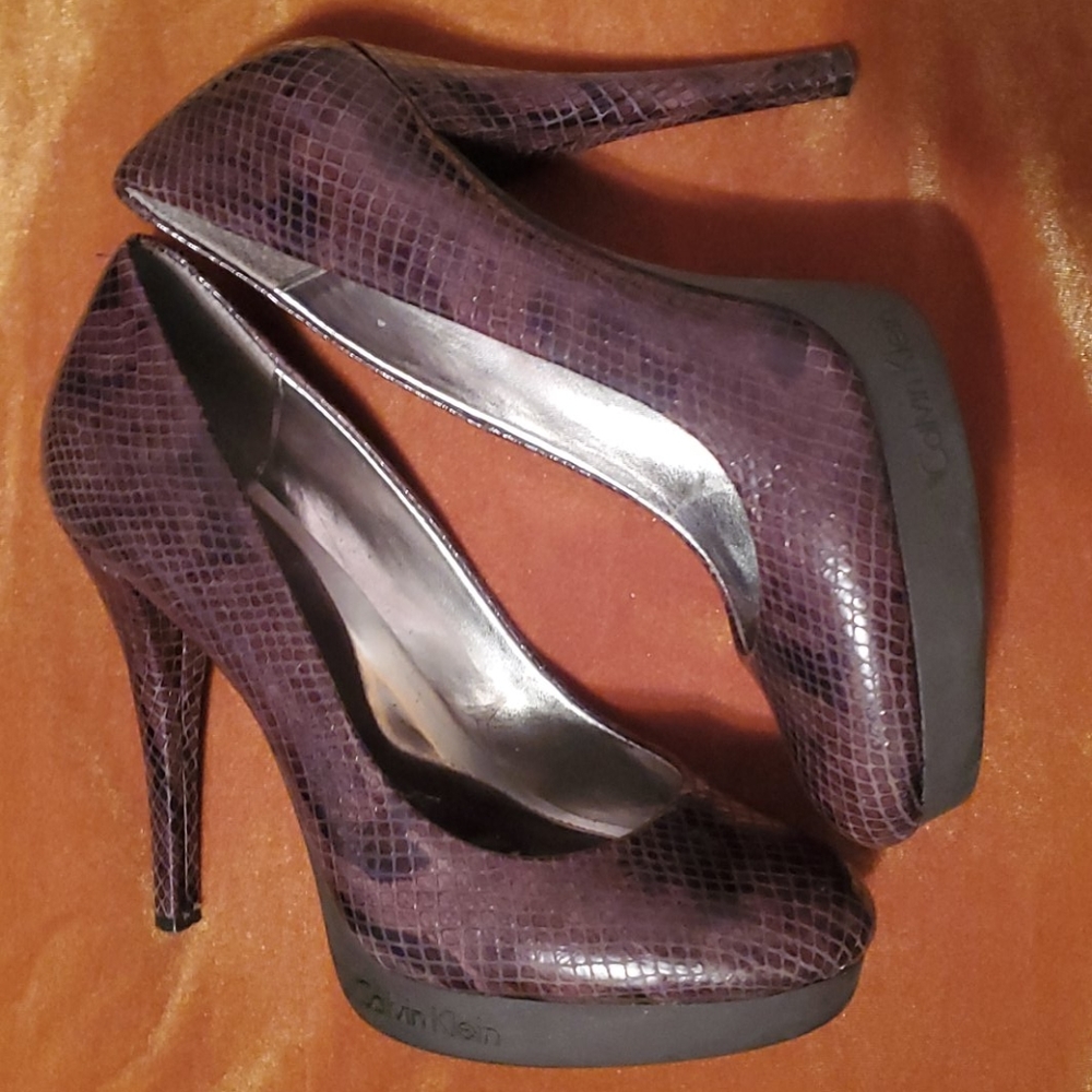 Calvin Klein Heels 5.5 Brown Snake Skin